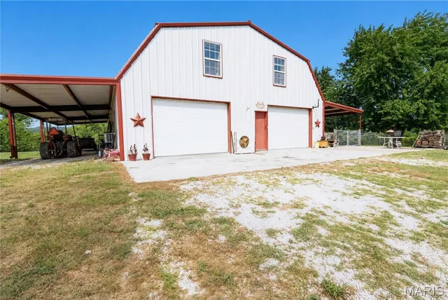 Front exterior — 1258 Prater Homestead Road Macks Creek Missouri real estate