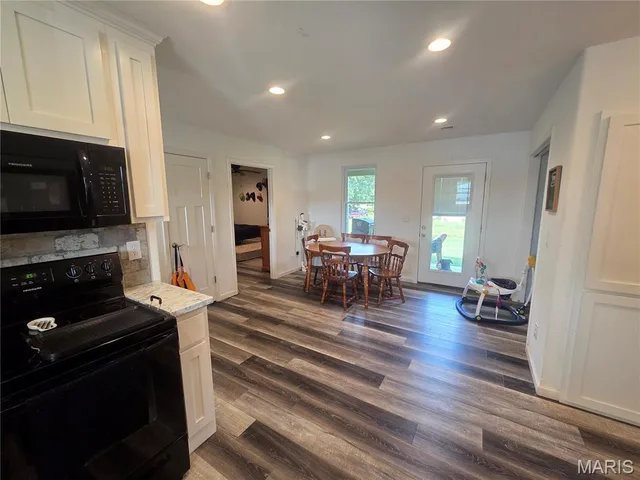Kitchen — 1102 Thomasville Road Houston Missouri real estate