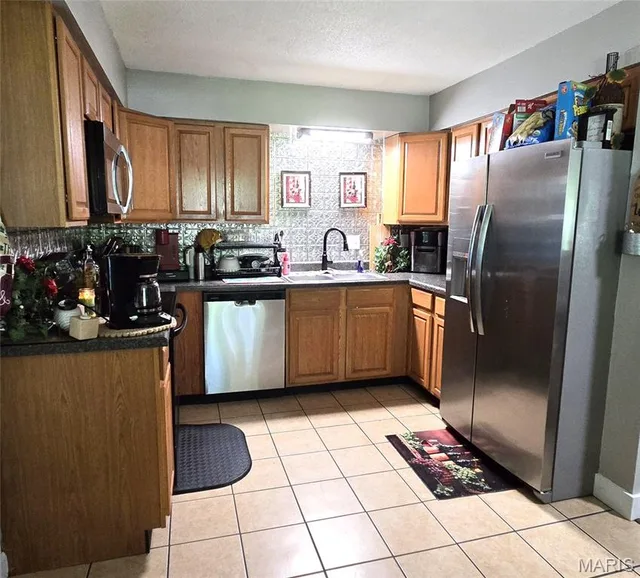 Kitchen — 428 Winter Drive St James Missouri real estate