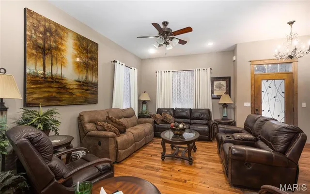 Living room — 31501 Seminole Lane Richland Missouri real estate