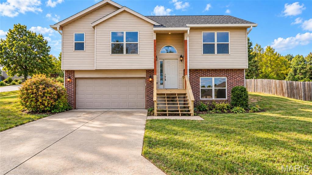 20263 Havana Lane St Robert Missouri 3 bedroom 3 bathroom home for sale listed at $225,000
