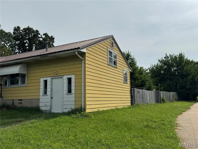 Front exterior — 280 Walser Street Lebanon Missouri real estate