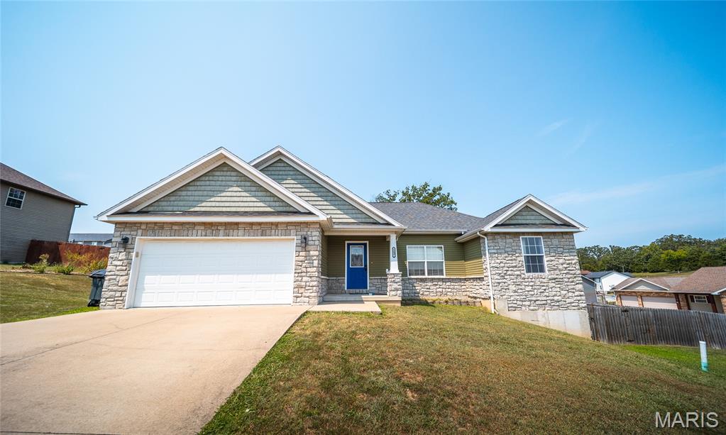 109 Maxwell Street Waynesville Missouri 5 bedroom 3 bathroom home for sale listed at $340,000