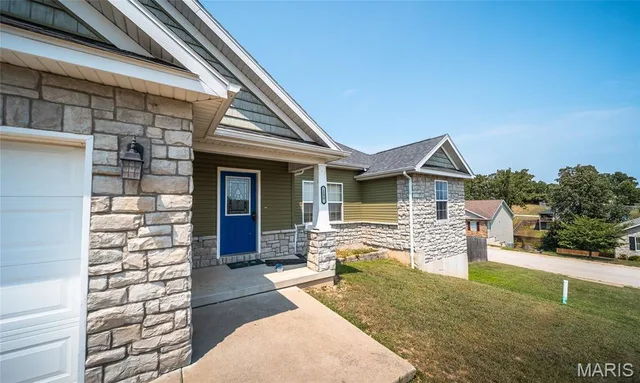 Front exterior — 109 Maxwell Street Waynesville Missouri real estate