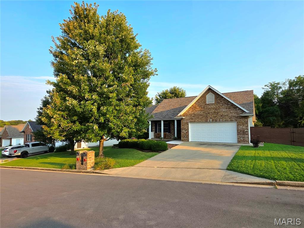 1418 Overland Drive Rolla Missouri 4 bedroom 3 bathroom home for sale listed at $379,900