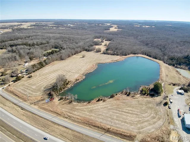 Living room — 33.64 AC S Outer Road 1-70 New Florence Missouri real estate