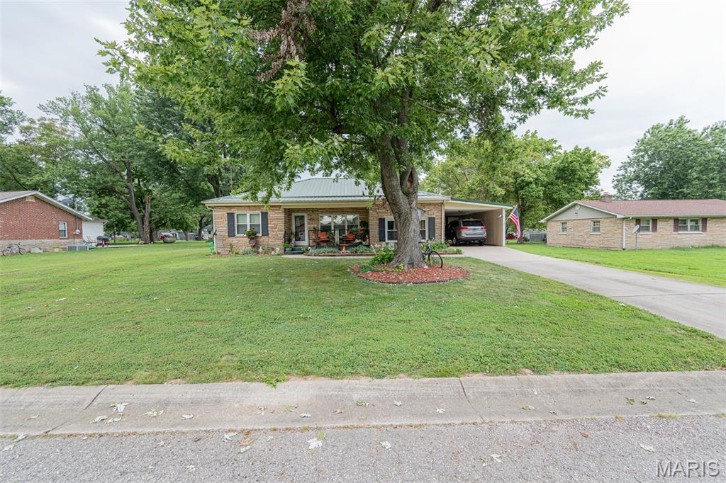 608 Swanson Belle Missouri 2 bedroom 1 bathroom home for sale listed at $175,000