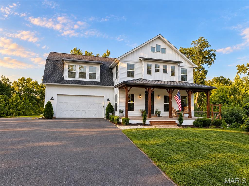 272 Spring House Valley Pacific Missouri 4 bedroom 3 bathroom home for sale listed at $1,099,000