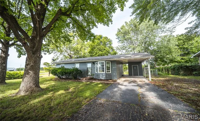 1 Marion Drive, St James MO