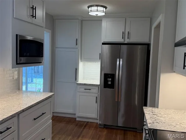 Primary bedroom — 2710 Highway 17 Iberia Missouri real estate