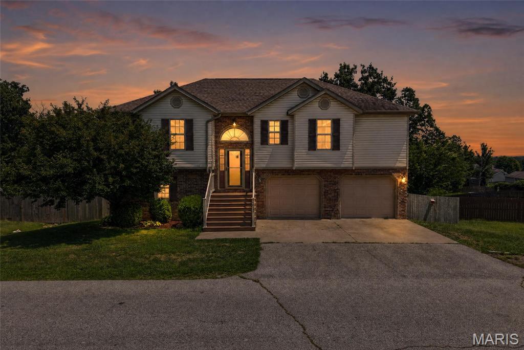 22922 Reward Road Waynesville Missouri 4 bedroom 3 bathroom home for sale listed at $273,900