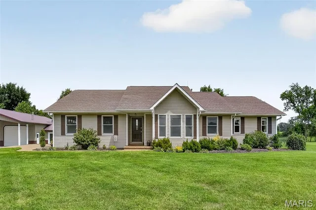 Front exterior — 1957 Schnarre Rd. Road Foristell Missouri real estate