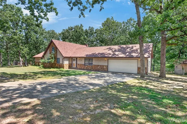 Front exterior — 104 Lincoln Lane Waynesville Missouri real estate