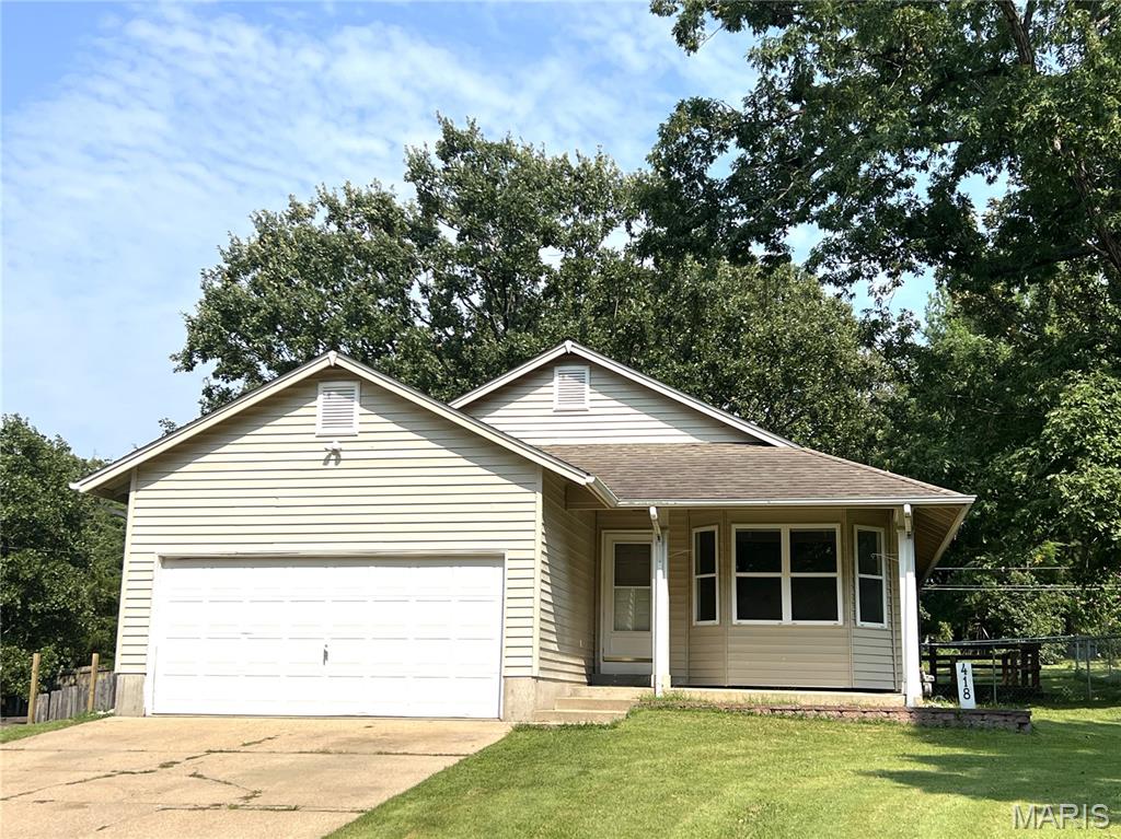 418 Forest Lane St James Missouri 3 bedroom 2 bathroom home for sale listed at $199,900