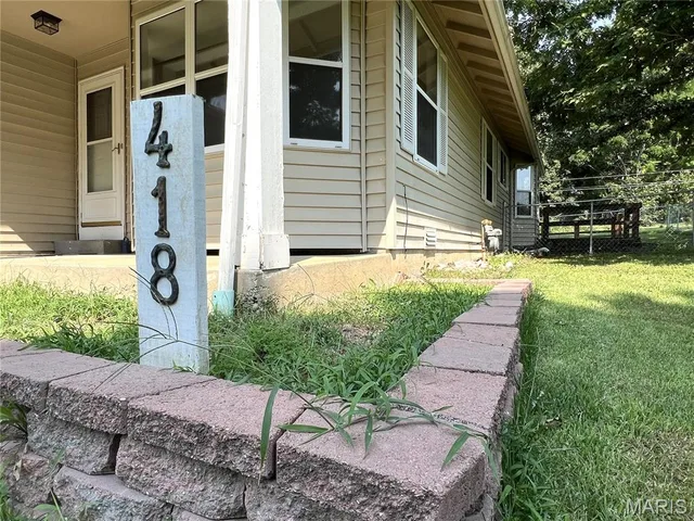 Front exterior — 418 Forest Lane St James Missouri real estate