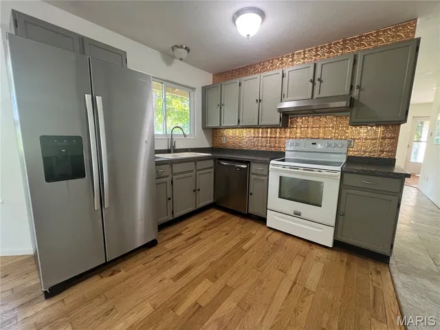 Kitchen — 418 Forest Lane St James Missouri real estate