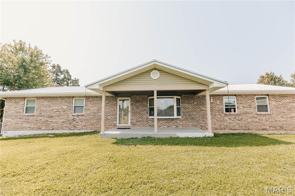 13430 Highway D Dixon Missouri 3 bedroom 2 bathroom home for sale listed at $235,000