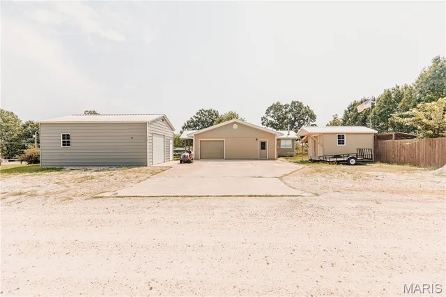 Front exterior — 13430 Highway D Dixon Missouri real estate