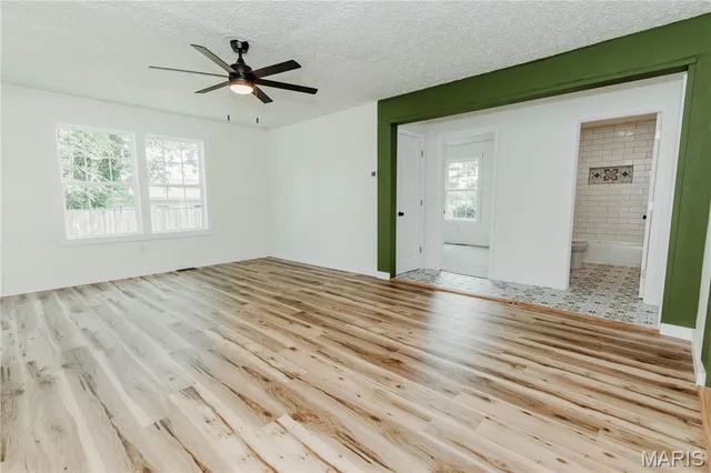 Kitchen — 303 S Pine Street Dixon Missouri real estate