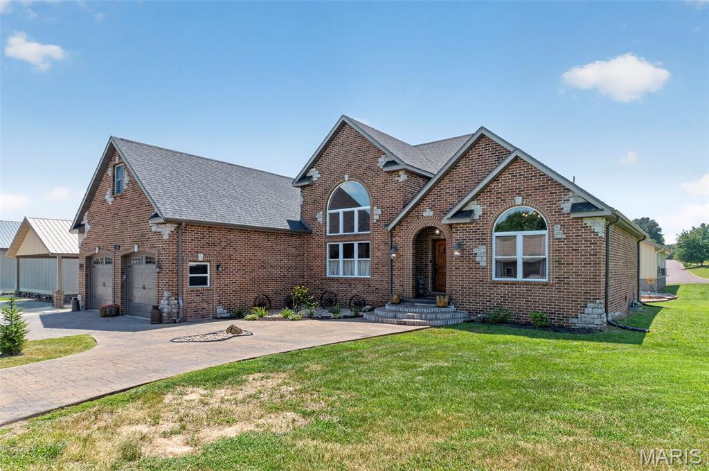 1504 M- East 15th Street Mountain Grove Missouri 4 bedroom 3 bathroom home for sale listed at $478,000