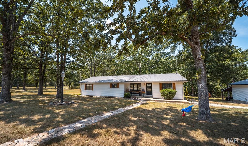 13915 Maple Lane Plato Missouri 3 bedroom 2 bathroom home for sale listed at $249,900