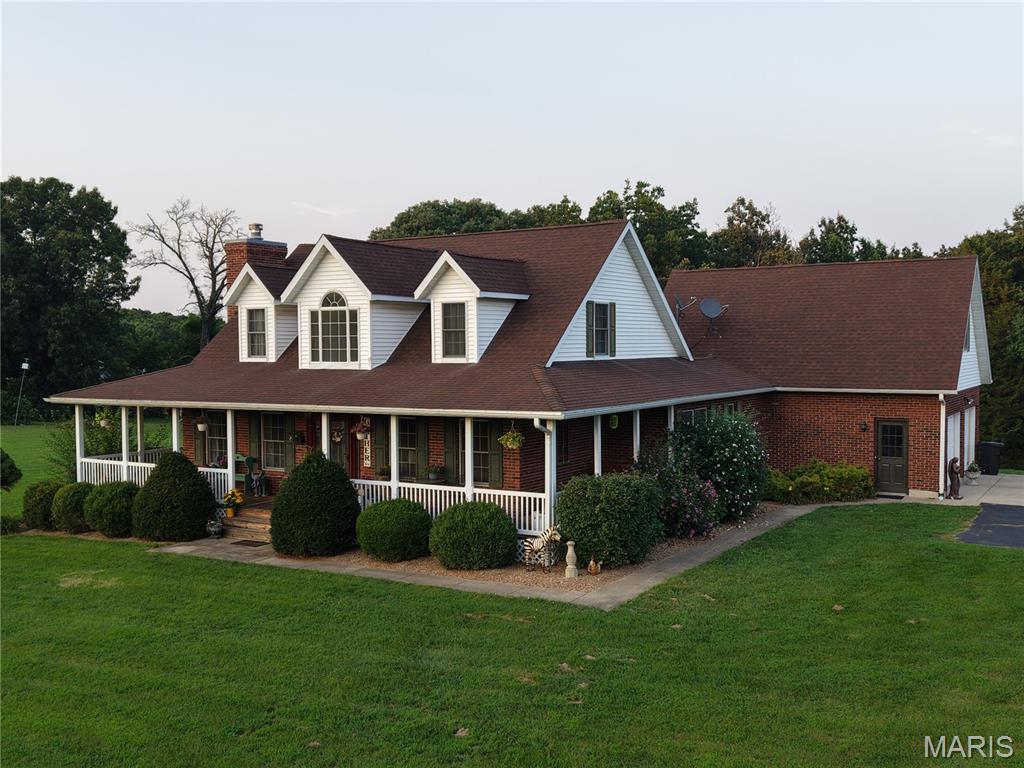 13322 Old Hwy 79 New London Missouri 4 bedroom 3 bathroom home for sale listed at $525,000