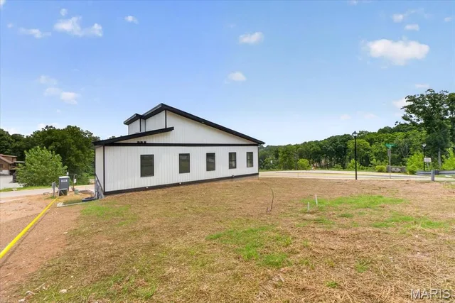 Primary bedroom — 986 Hydeaway Ct Fenton Missouri real estate