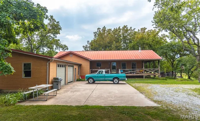 1137 Highway F, Eolia MO real estate