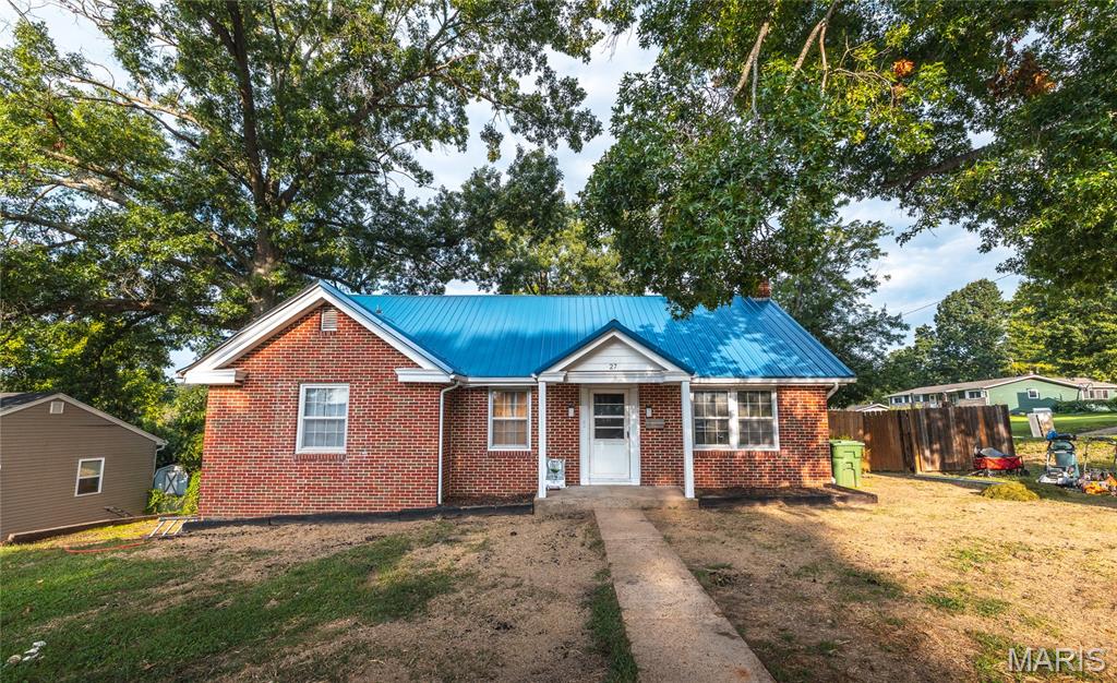 27 Irene Lane Rolla Missouri 5 bedroom 3 bathroom home for sale listed at $235,000