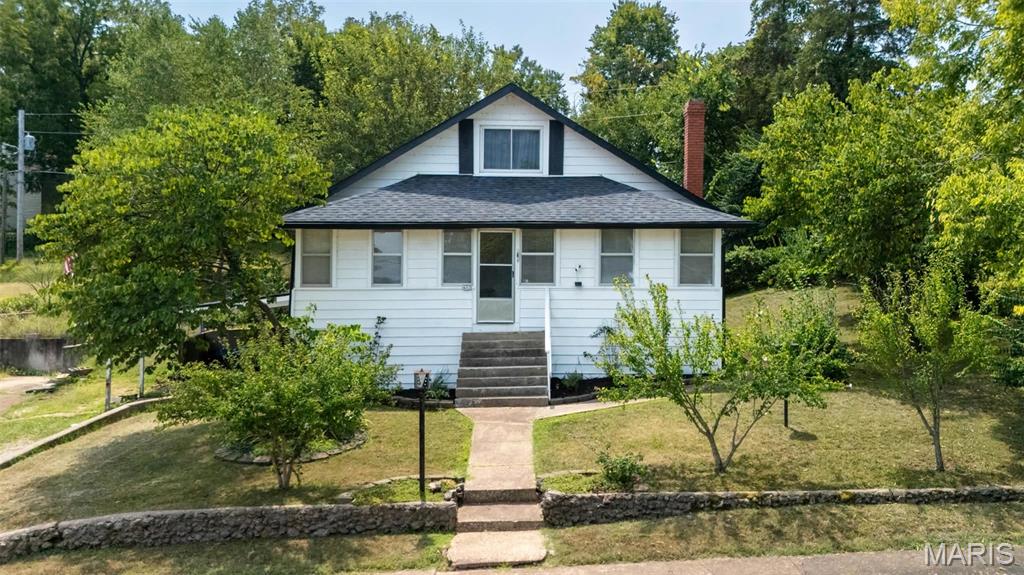 402 Fort Street Waynesville Missouri 4 bedroom 2 bathroom home for sale listed at $190,000