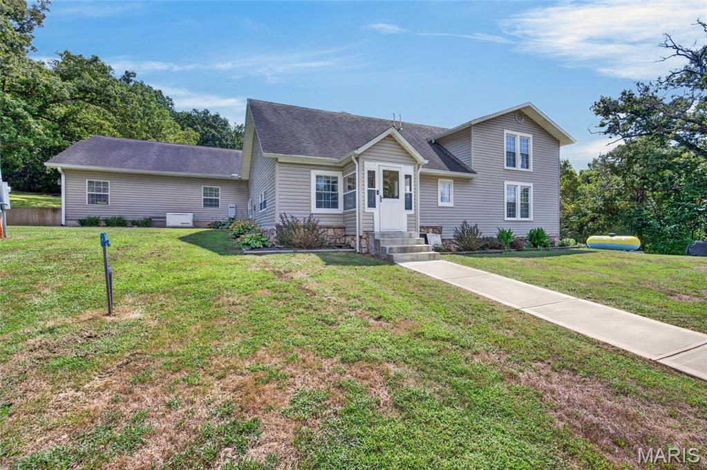 26287 Radcliff Drive Richland Missouri 4 bedroom 2 bathroom home for sale listed at $595,000