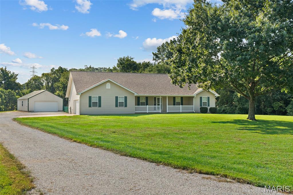 4944 Walnut Grove Drive Villa Ridge Missouri 4 bedroom 4 bathroom home for sale listed at $539,900