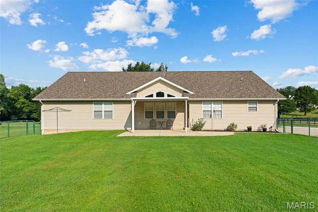 Front exterior — 4944 Walnut Grove Drive Villa Ridge Missouri real estate
