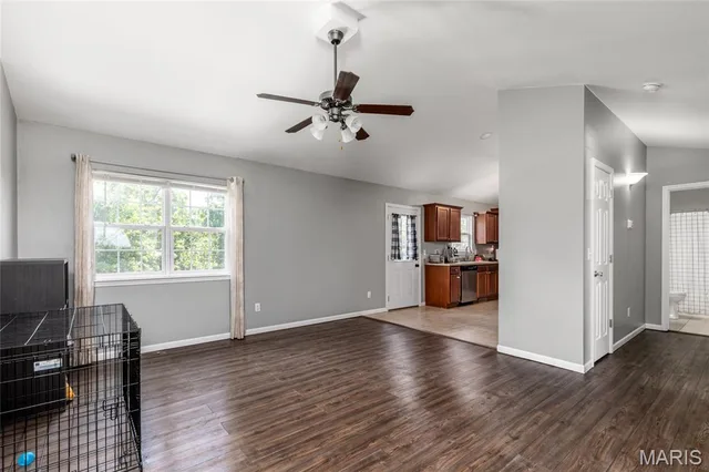 Kitchen — 18652 Lynn Lane Waynesville Missouri real estate