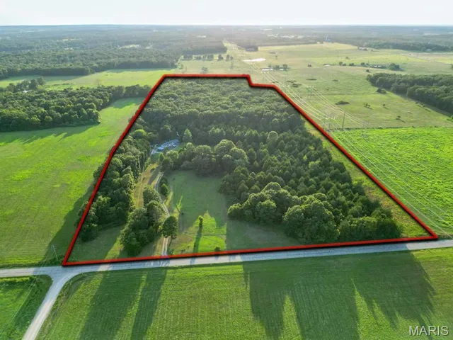 17499 Ostrich Drive, Lebanon MO