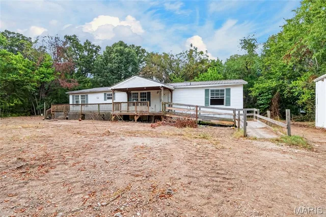 Kitchen — 1600 Brice Street Lebanon Missouri real estate