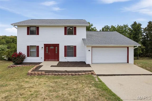 107 Meadow Lane, St Robert MO