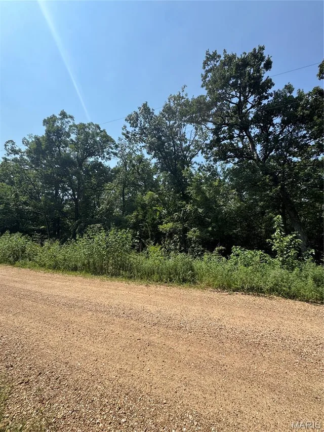 Living room — 24.67 +/- AC Krull Road Hermann Missouri real estate