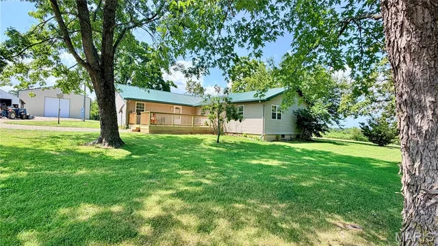 Front exterior — 17169 Maries Road 442 Vichy Missouri real estate