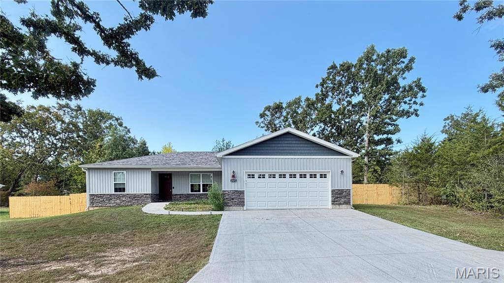 13272 Half Drive Dixon Missouri 3 bedroom 2 bathroom home for sale listed at $275,000