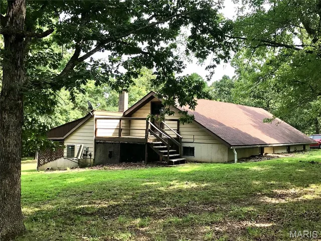 Primary bedroom — 11560 S Highway 68 St James Missouri real estate