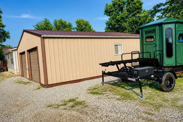 Primary bedroom — 30001 County RD 237 Kahoka Missouri real estate