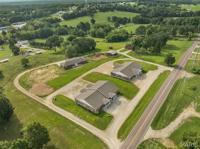 Front exterior — 140 Highway V Vienna Missouri real estate
