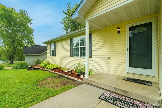 Front exterior — 573 Maplewood Drive Rolla Missouri real estate