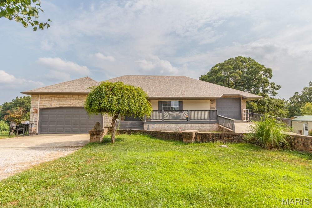13750 Grouse Lane Lebanon Missouri 4 bedroom 3 bathroom home for sale listed at $425,500