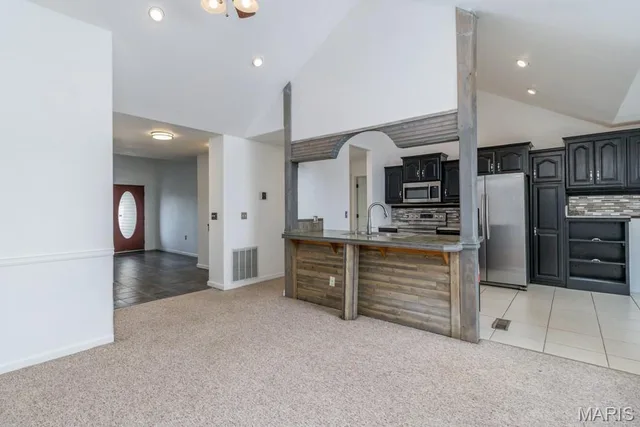 Primary bedroom — 13750 Grouse Lane Lebanon Missouri real estate
