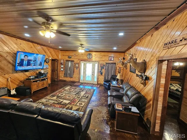 Living room — 1476 & 1474 Ripley C-7AA Doniphan Missouri real estate