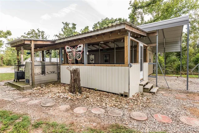 23459 Canfield Lane, Warsaw MO real estate