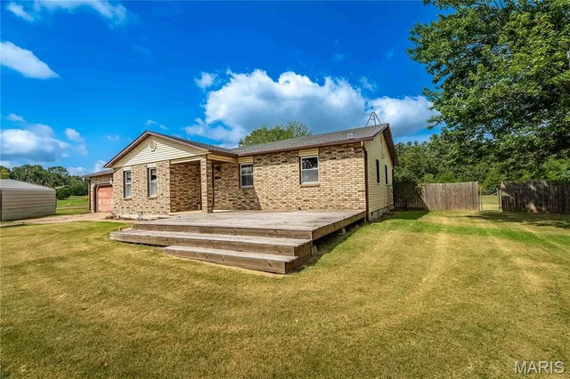 Kitchen — 30301 Peach Blossom Lane Lebanon Missouri real estate