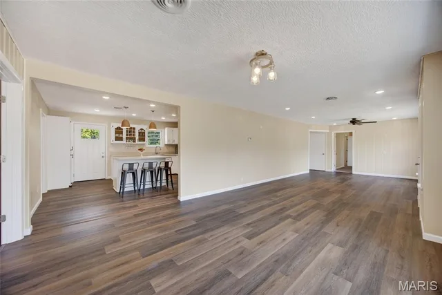 Primary bedroom — 107 Church Street Crocker Missouri real estate
